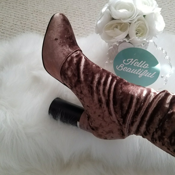 🌺 Public Desire - Brown crush velvet sock boot - Picture 1 of 4